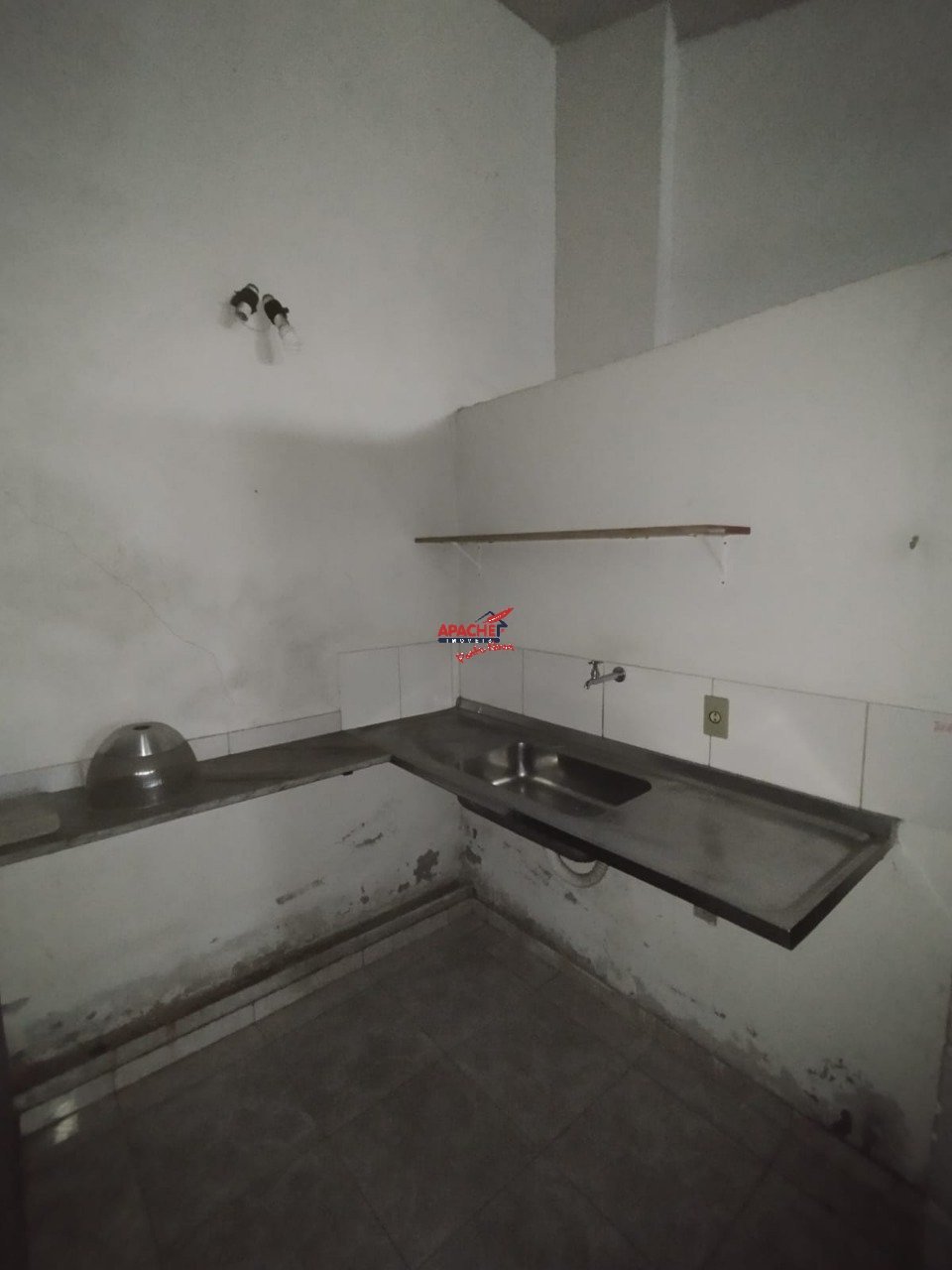 Imagem da propriedade APA8715 8